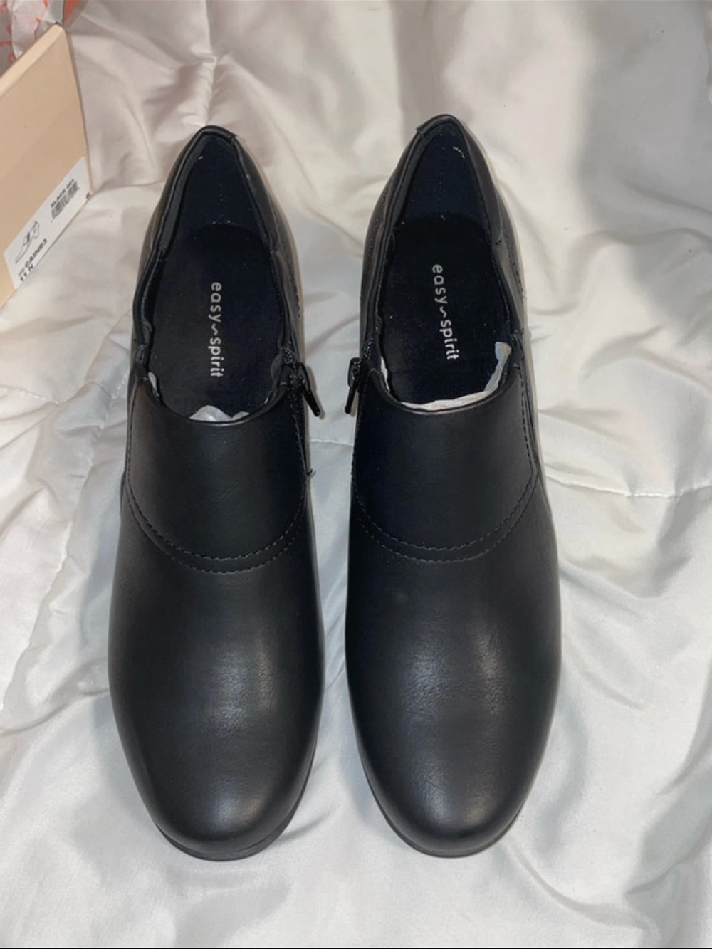 Brand New in box! Comfy. Retails $95! Black Caine Round Toe Shooties